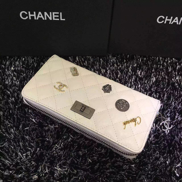 2015SS シャネル財布スーパーコピー《超スペシャル 即完売確実 》Zip Wallet 長財布 A52689